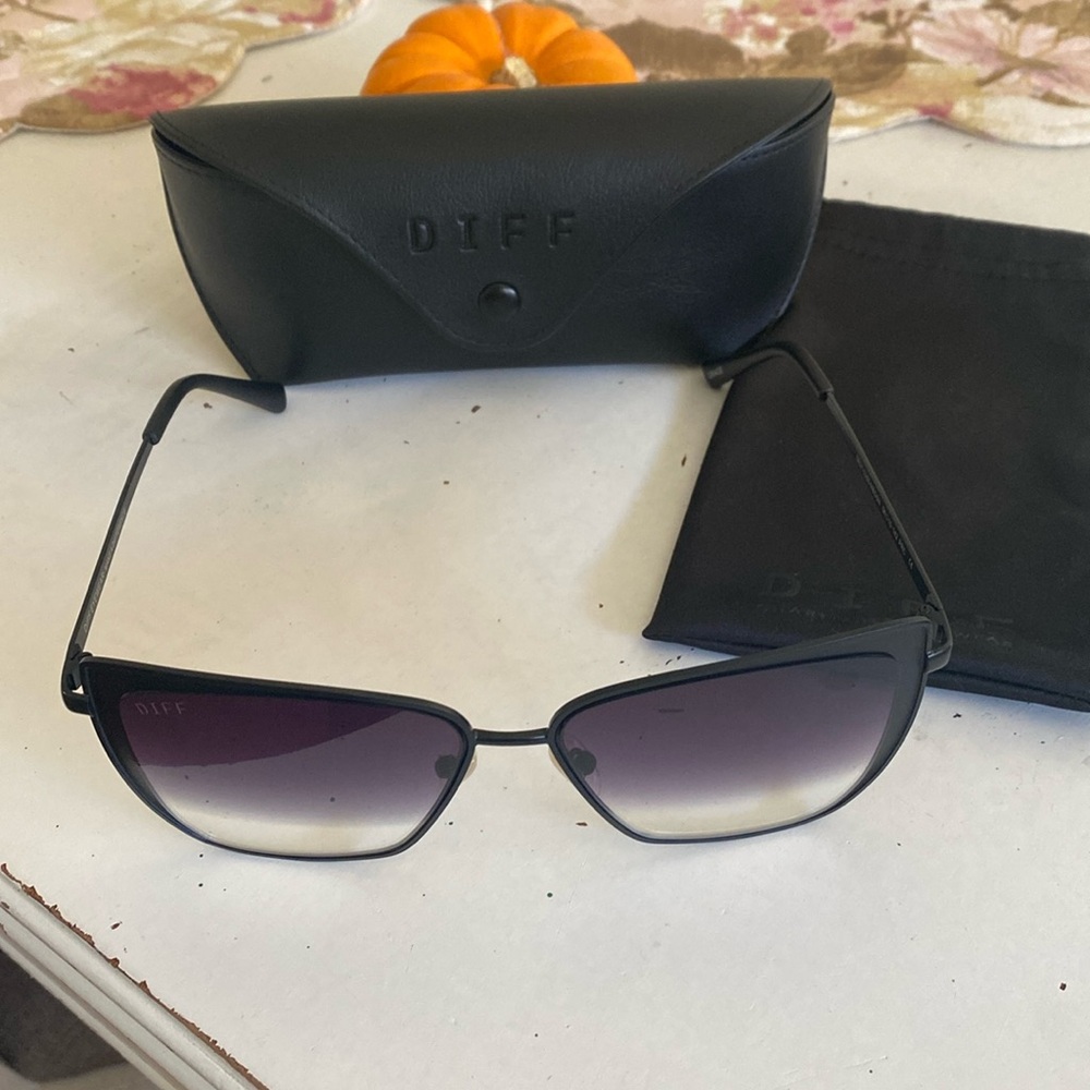 DIFF Women’s Sunglasses